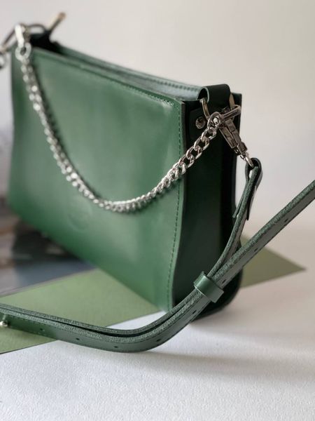 Жіноча шкіряна сумка Багет Зелений Dekey  багет зелений глянець фото
