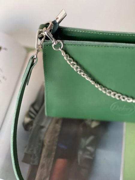 Жіноча шкіряна сумка Багет Зелений Dekey  багет зелений глянець фото